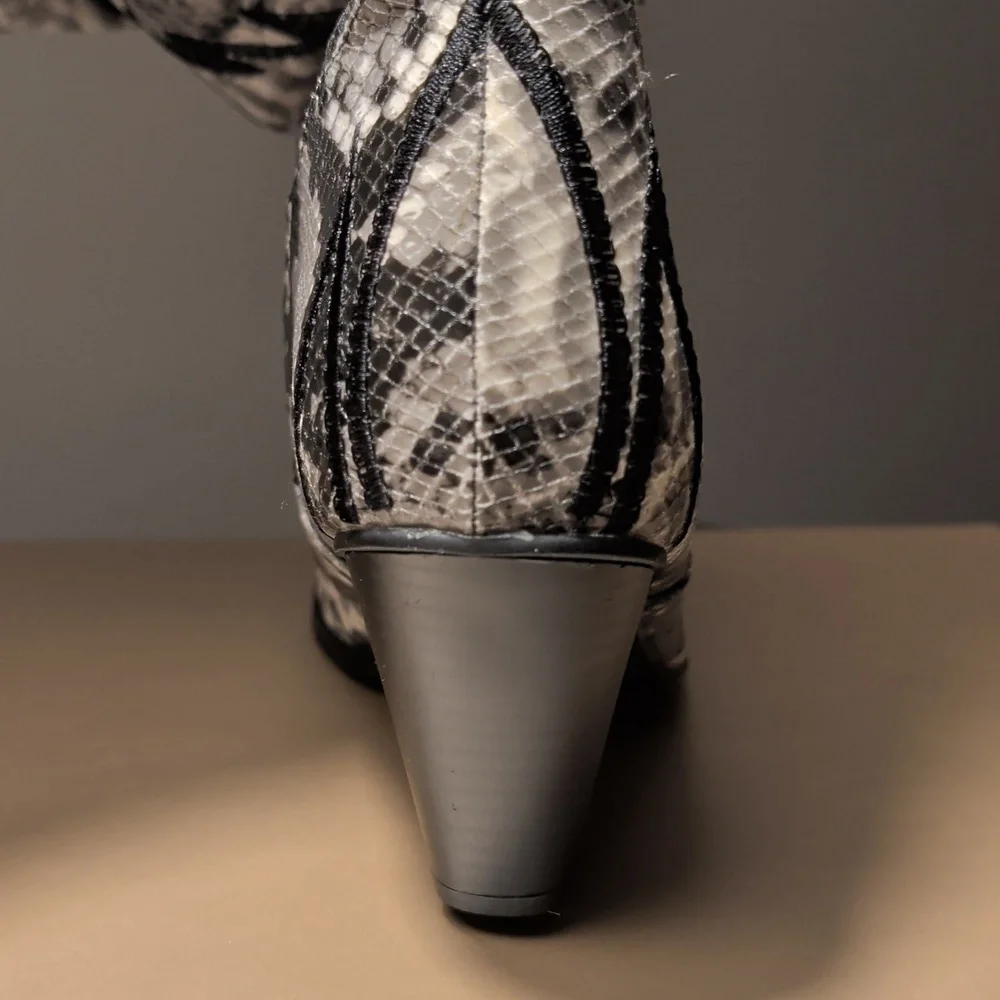 New! Cape Robin Snakeskin Patterned Western Inspired Over The Knee Boots Size 11